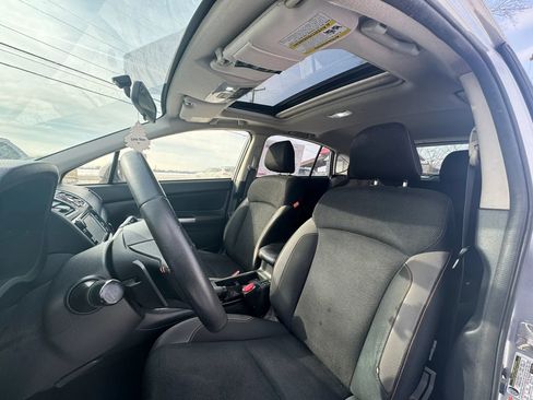 Used 2017 Subaru Crosstrek 2.0i Premium w/ Moonroof Package image 6