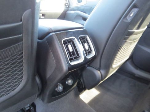 Used 2023 Kia Sorento SX image 18