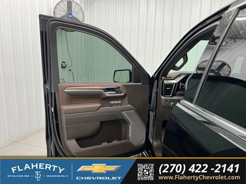 Used 2025 GMC Sierra 1500 Denali AWD/4WD image 8