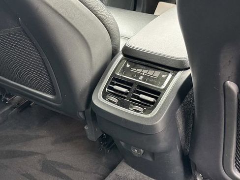 Used 2022 Volvo XC90 T6 Momentum image 14