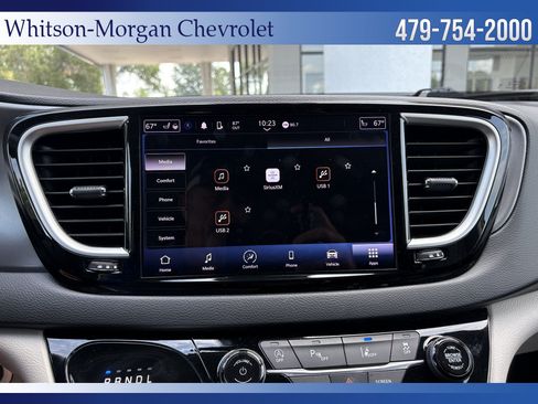 Used 2023 Chrysler Pacifica Touring-L FWD image 23