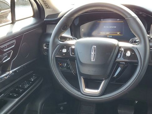 Certified 2023 Lincoln Corsair AWD image 27