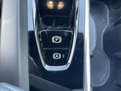 Used 2022 Volvo XC60 B5 R-Design image 55