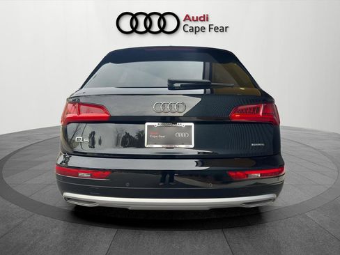 Used 2020 Audi Q5 2.0T Premium w/ Convenience Package image 4