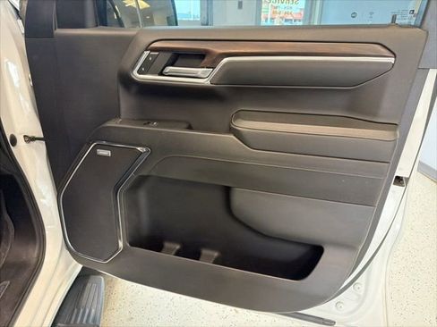 Used 2024 GMC Sierra 1500 SLT w/ SLT Premium Package image 43