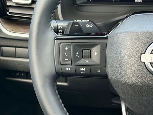 Certified 2025 Nissan Rogue Platinum FWD image 21