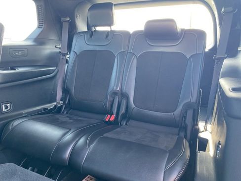 Used 2024 Jeep Grand Cherokee L Altitude image 25