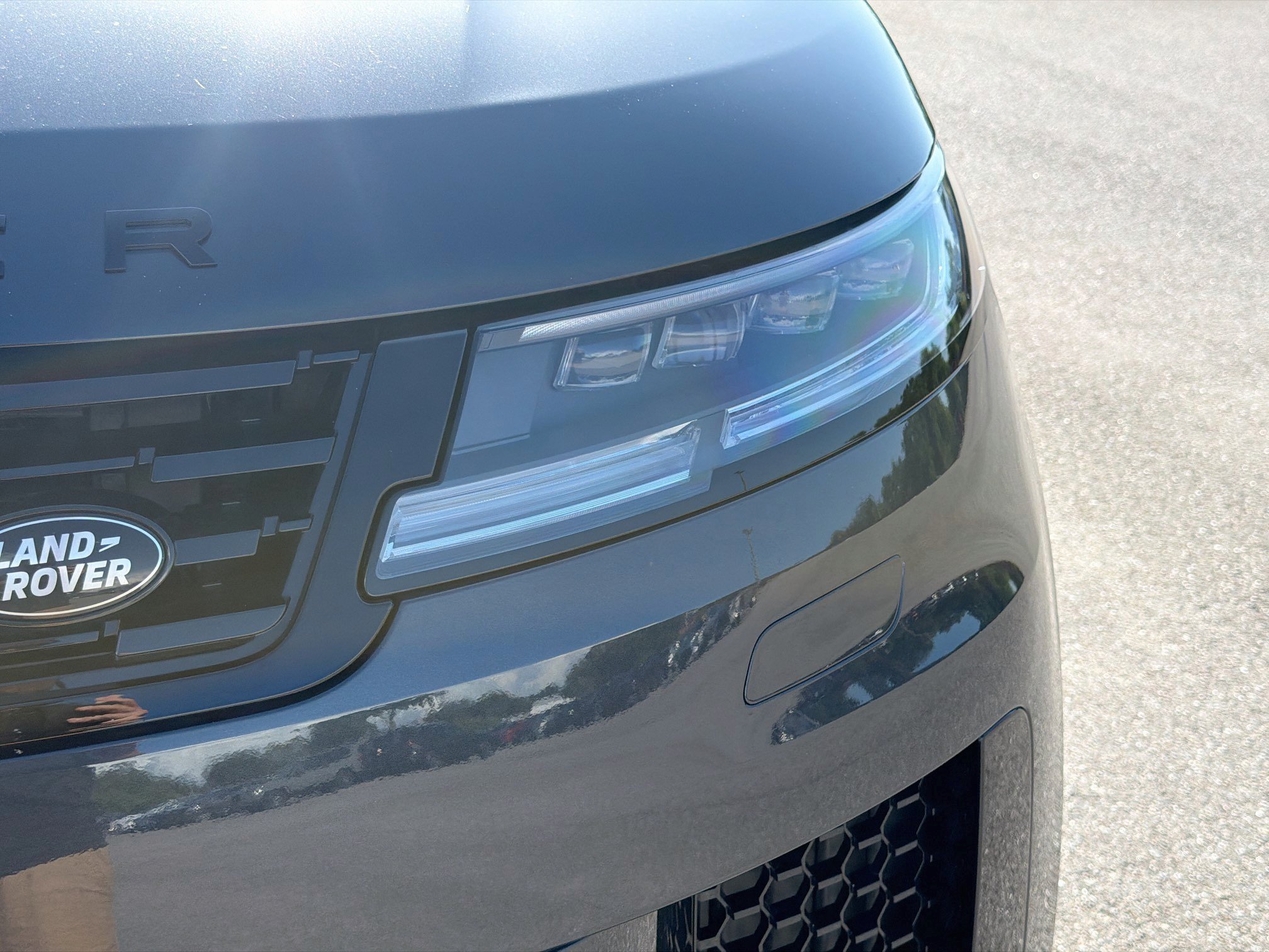 New 2027 Land Rover Range Rover Sport SV AWD/4WD image 9