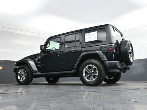 Used 2022 Jeep Wrangler Unlimited Sahara w/ Dual Top Group image 43