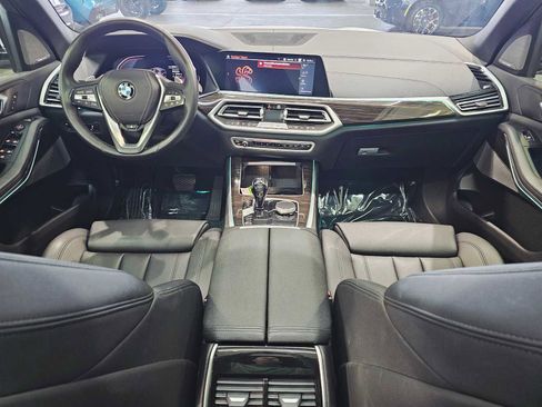 Used 2021 BMW X5 xDrive40i w/ Premium Package image 10