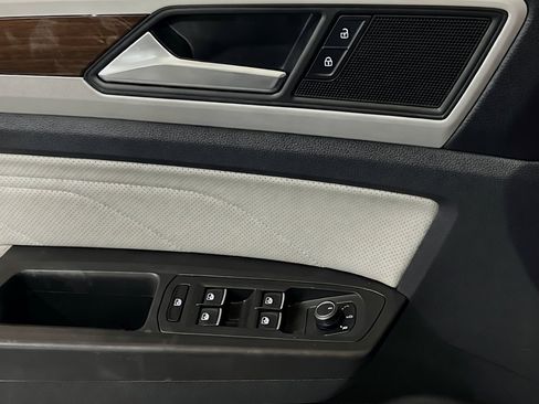 Used 2023 Volkswagen Atlas SE FWD image 13