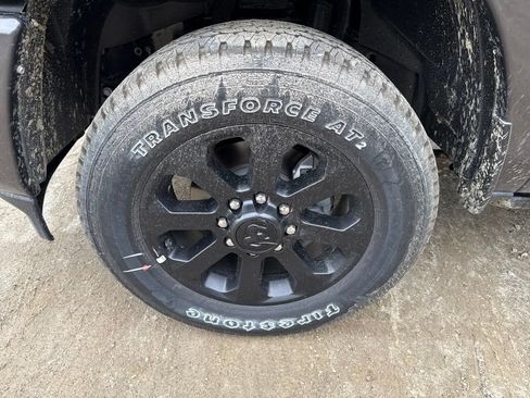 New 2026 RAM 2500 Laramie AWD/4WD image 9