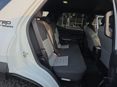 Used 2025 Toyota 4Runner TRD Off-Road AWD/4WD image 18