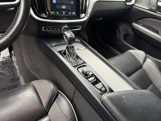 Used 2019 Volvo S60 T6 R-Design AWD/4WD image 18
