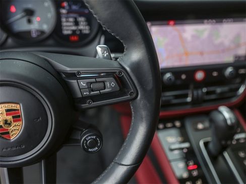 Certified 2023 Porsche Macan S image 20