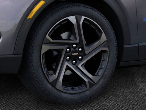 New 2026 Chevrolet Equinox EV LT w/ Convenience Package II image 9