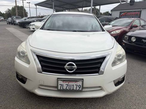 Used 2015 Nissan Altima 2.5 SV FWD image 6