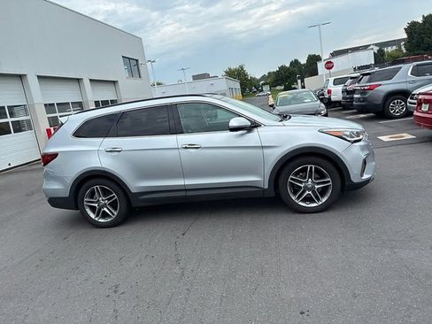 Used 2017 Hyundai Santa Fe AWD w/ Cargo Package image 5