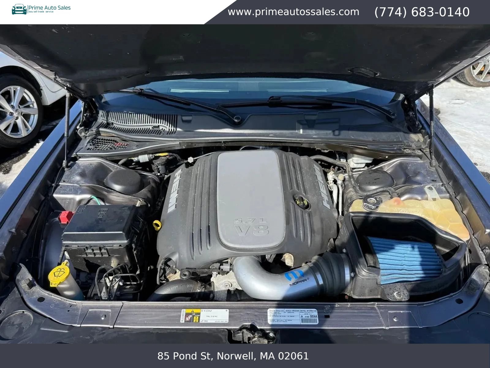 Used 2014 Dodge Challenger R/T RWD image 9