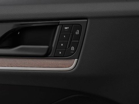 New 2025 Porsche Cayenne image 22