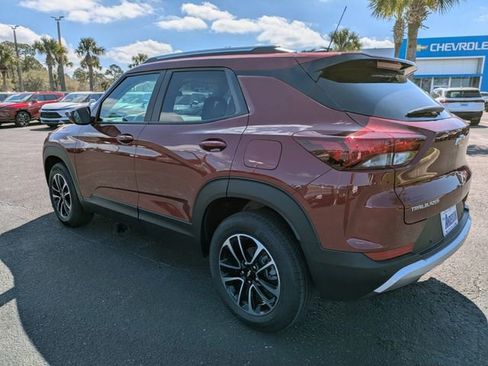 New 2025 Chevrolet TrailBlazer LT w/ Convenience Package FWD image 6