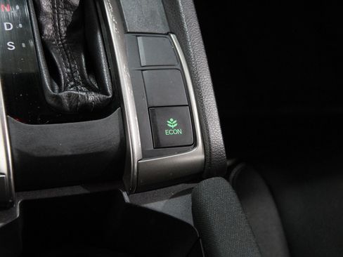 Used 2019 Honda Civic Sport image 14