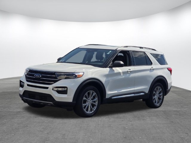 Used 2021 Ford Explorer XLT w/ Equipment Group 202A AWD/4WD image 7