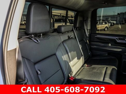 Used 2025 Chevrolet Silverado 3500 LTZ w/ LTZ Convenience Package AWD/4WD image 25