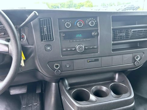 Used 2014 Chevrolet Express 1500 RWD image 13