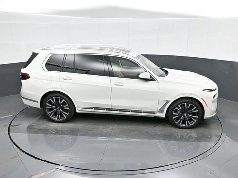 Used 2025 BMW X7 xDrive40i image 31