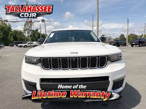 Used 2022 Jeep Grand Cherokee L Limited w/ Luxury Tech Group II AWD/4WD image 10