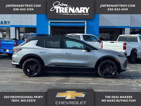 Used 2024 Chevrolet Equinox EV RS image 1