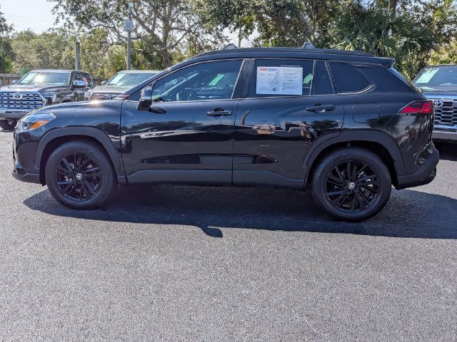 Used 2024 Toyota Corolla Cross AWD Hybrid w/ Moonroof Package image 6