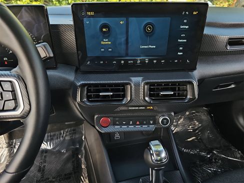 Used 2025 Ford Mustang Coupe image 19