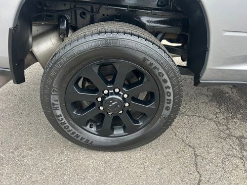 Used 2023 RAM 2500 Big Horn w/ Night Edition AWD/4WD image 15