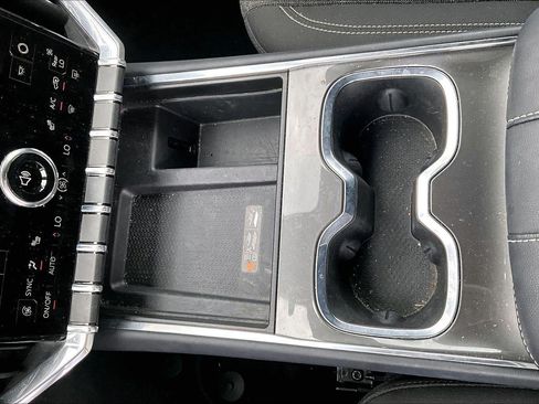 Used 2025 GMC Acadia Elevation FWD image 18