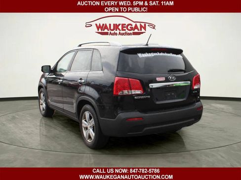 Used 2012 Kia Sorento EX w/ EX V6 Premium Pkg AWD/4WD image 4