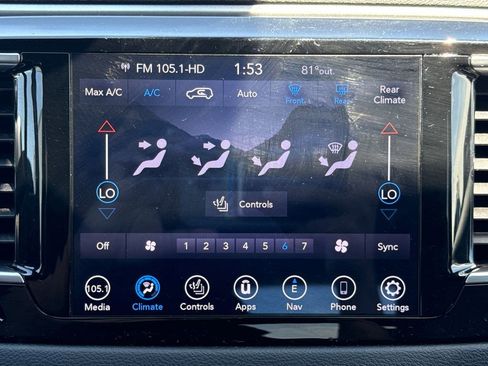 Used 2019 Chrysler Pacifica Touring-L Plus w/ Advanced Safetytec Group FWD image 33