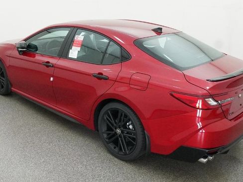 New 2026 Toyota Camry Hybrid FWD image 30