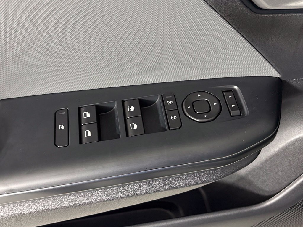 New 2026 Kia K4 FWD image 15