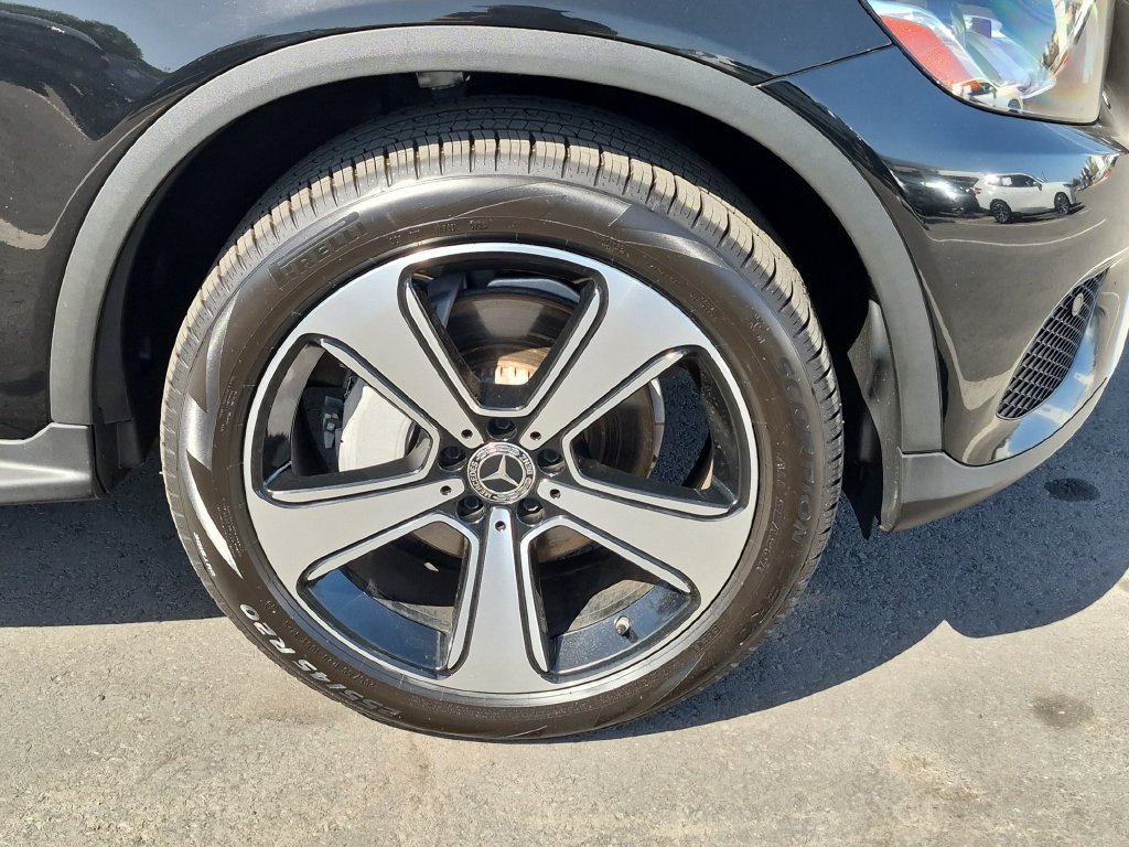 Used 2019 Mercedes-Benz GLC 300 4MATIC Coupe image 30