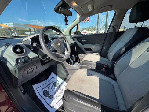 Used 2016 Chevrolet Trax LT w/ LT Convenience Package image 9