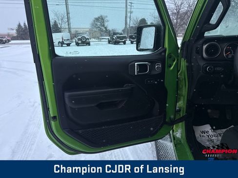 Used 2018 Jeep Wrangler Unlimited Sport S image 11