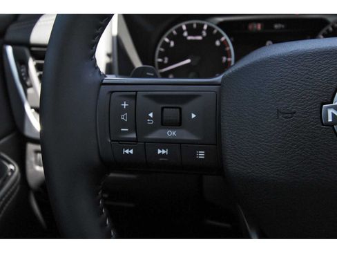 Used 2026 Nissan Rogue SV FWD image 15