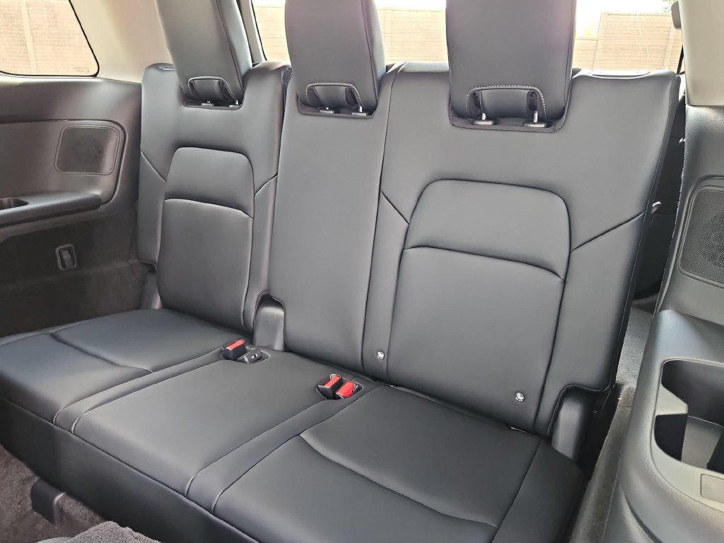 New 2026 Nissan Pathfinder SL FWD image 18