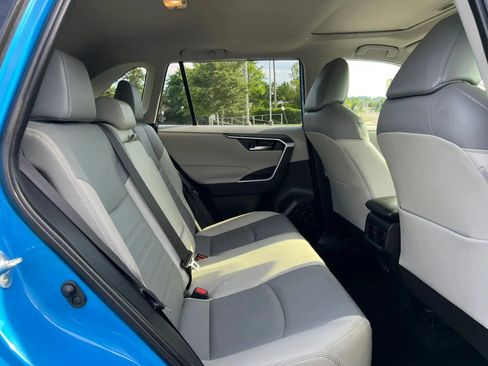 Used 2019 Toyota RAV4 XLE Premium w/ All Weather Liner Package AWD/4WD image 19