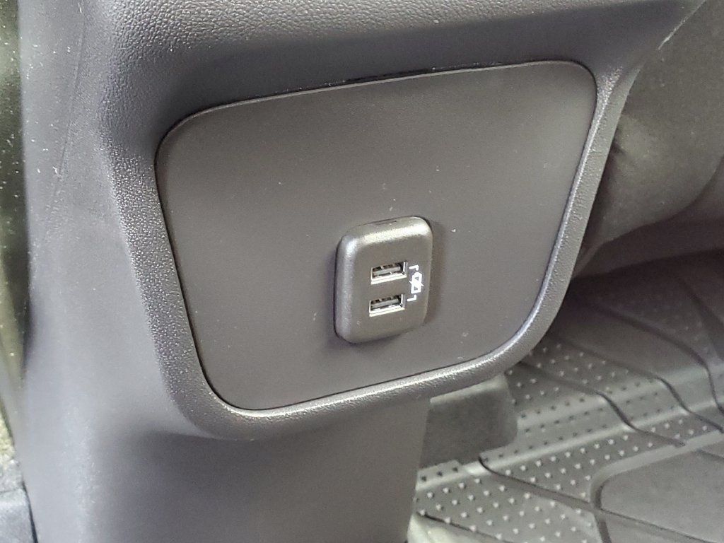 Used 2024 Chevrolet Equinox LT w/ LPO, Floor Liner Package FWD image 26