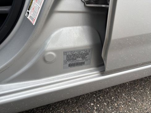 Used 2025 Nissan Versa SV FWD image 27