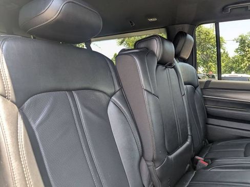 Used 2024 Jeep Wagoneer L Series II w/ Flexible Seating Group AWD/4WD image 36