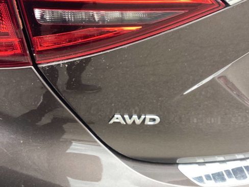 Used 2018 INFINITI QX30 AWD image 14